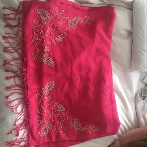 Gorgeous J Mclaughlin bead embroidered shawl